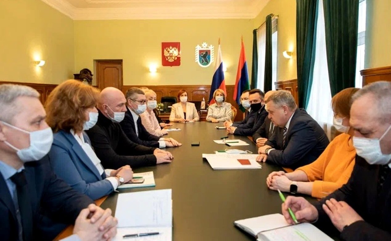 Александр Ракитин в ходе рабочей поездки в регион провел встречу с председателями профильных комитетов