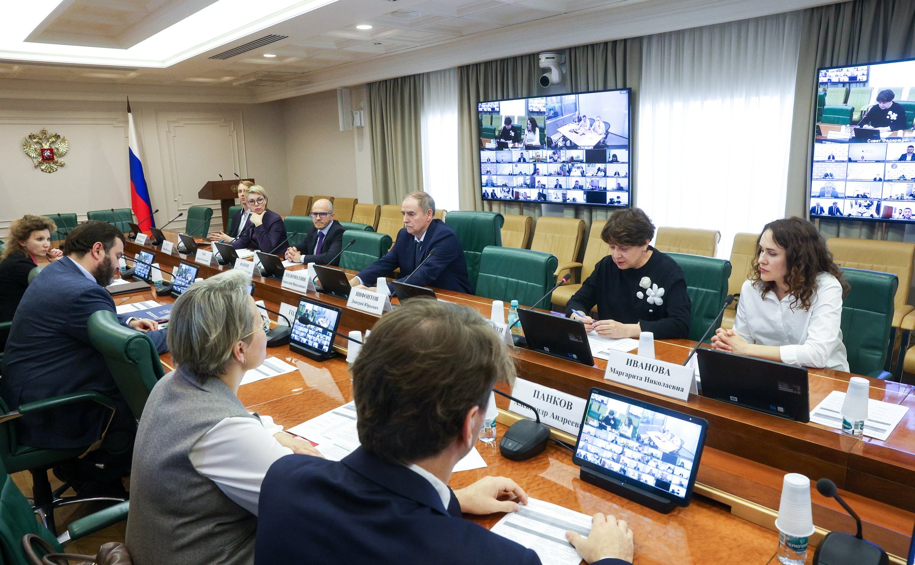 Круглый стол Комитета СФ по экономической политике «О правоприменительной практике в части недискриминационного доступа операторов связи к инфраструктуре многоквартирных домов в целях обеспечения граждан услугами связи»