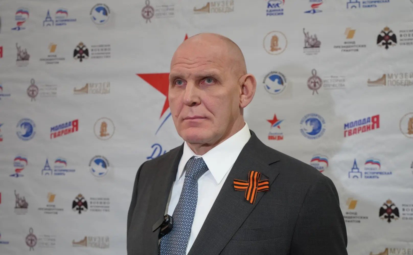 Александр Карелин