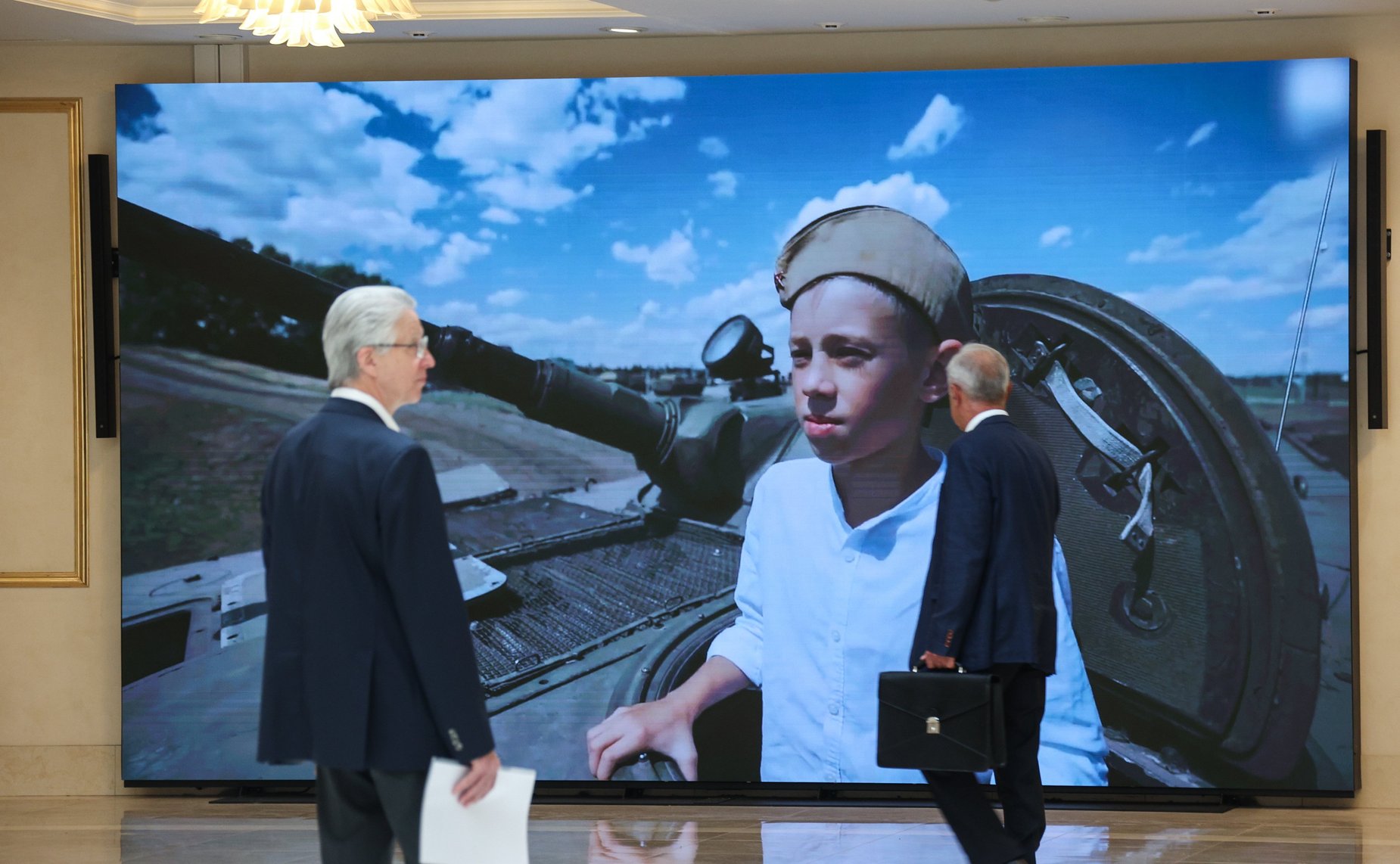 Валентина Матвиенко открыла выставку, посвященную 80-летию Курской битвы