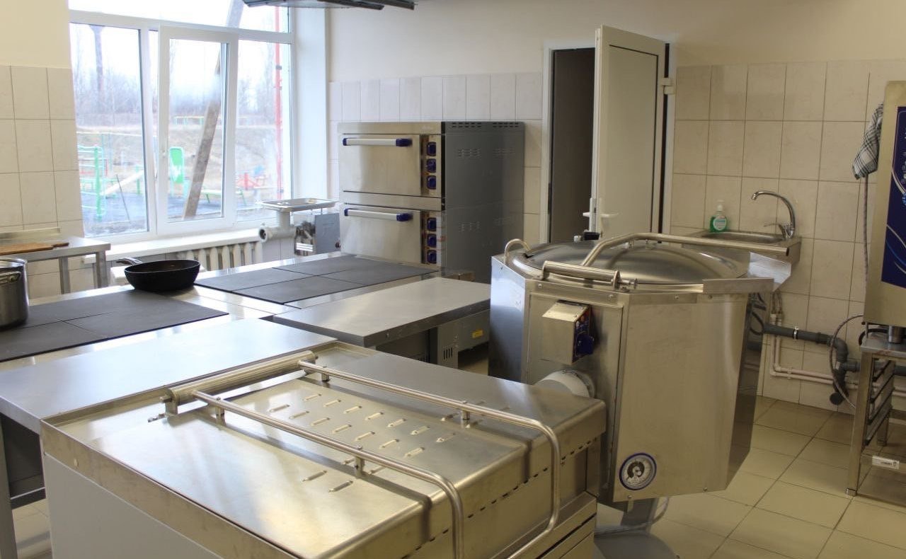 Открытие школьной столовой и пищеблока Трёхизбенской основной школы в Славяносербском районе