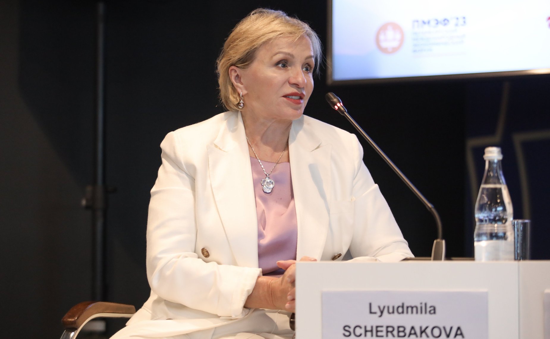 Галина Карелова приняла участие в форуме «Лекарственная безопасность» в рамках нулевого дня ПМЭФ