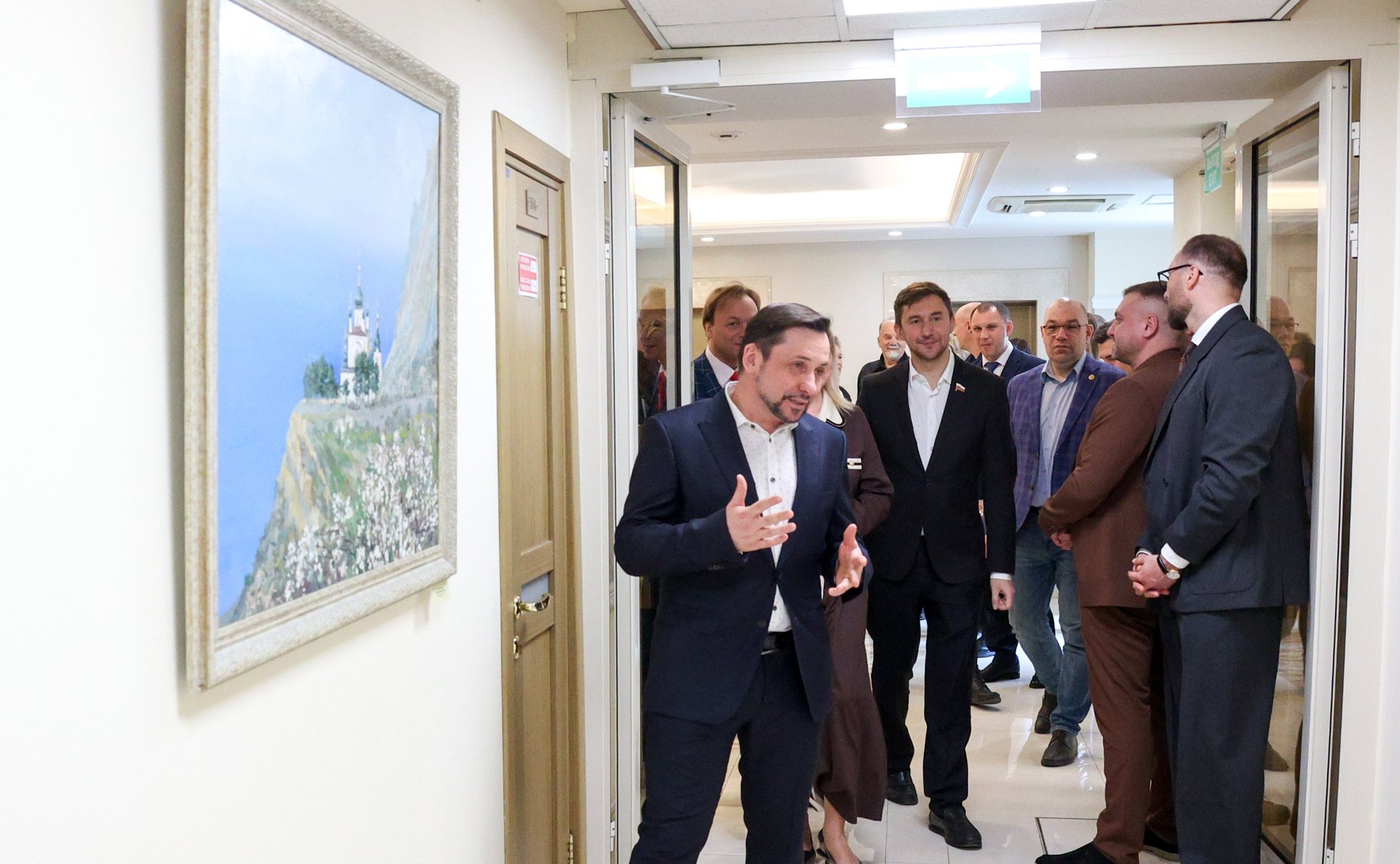 Церемония открытия выставки живописи А. Буртасенкова «Под Русским небом Крыма»