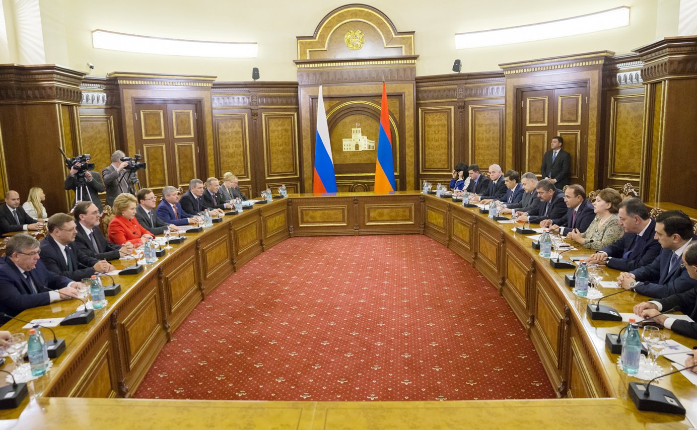 Председатель СФ В. Матвиенко встретилась с Премьер-министром Армении О. Абраамяном