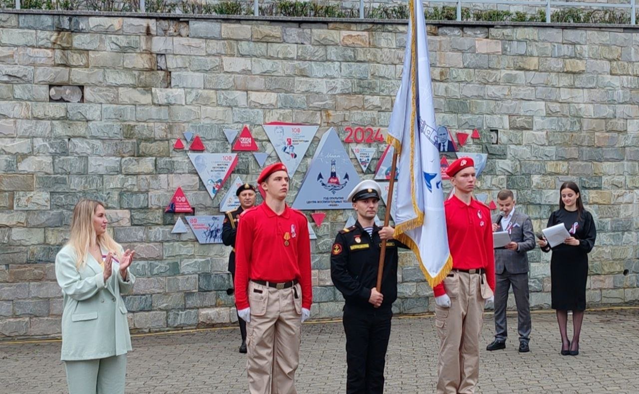 Александр Ролик совместно с Губернатором Приморья Олегом Кожемяко принял участие в торжественной церемонии открытия филиала Всероссийского детского центра «Океан» — Центра воспитательных технологий «Маяк»