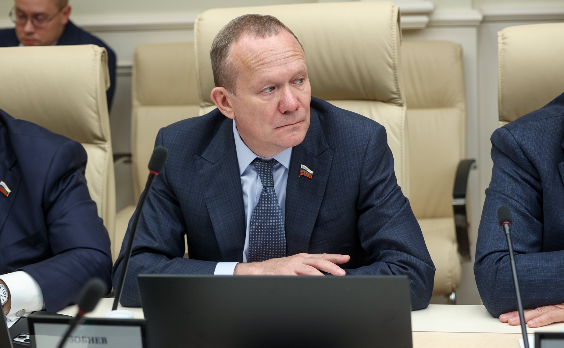 Виктор Зобнев