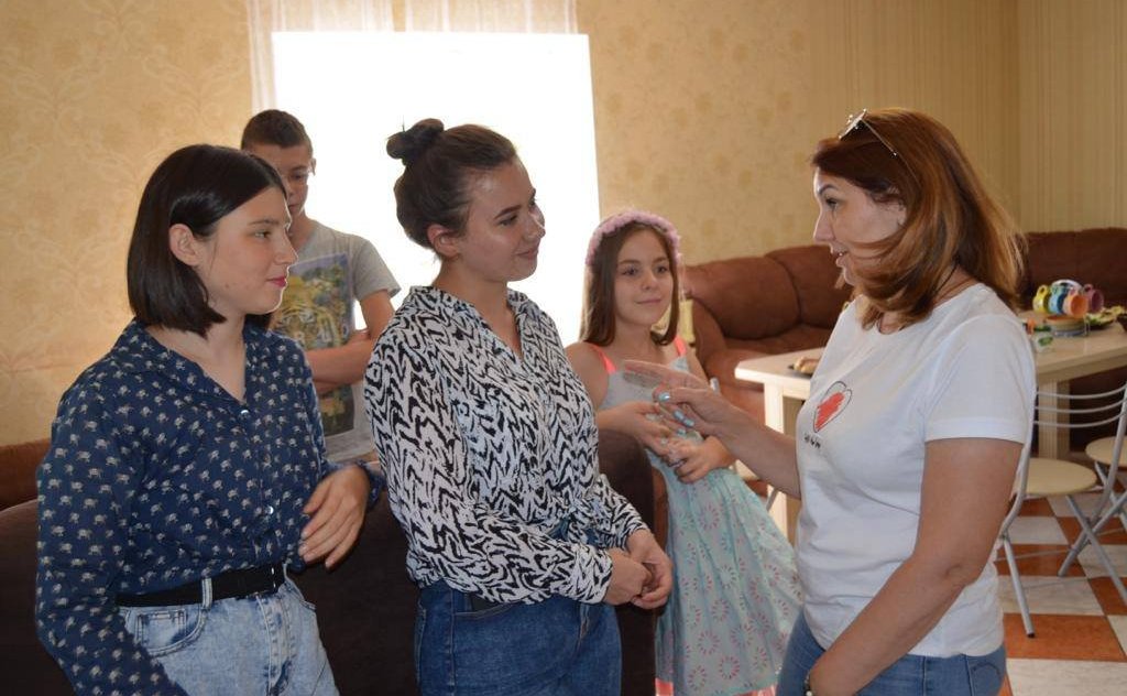 Галина Солодун посетила детские дома семейного типа в ЛНР