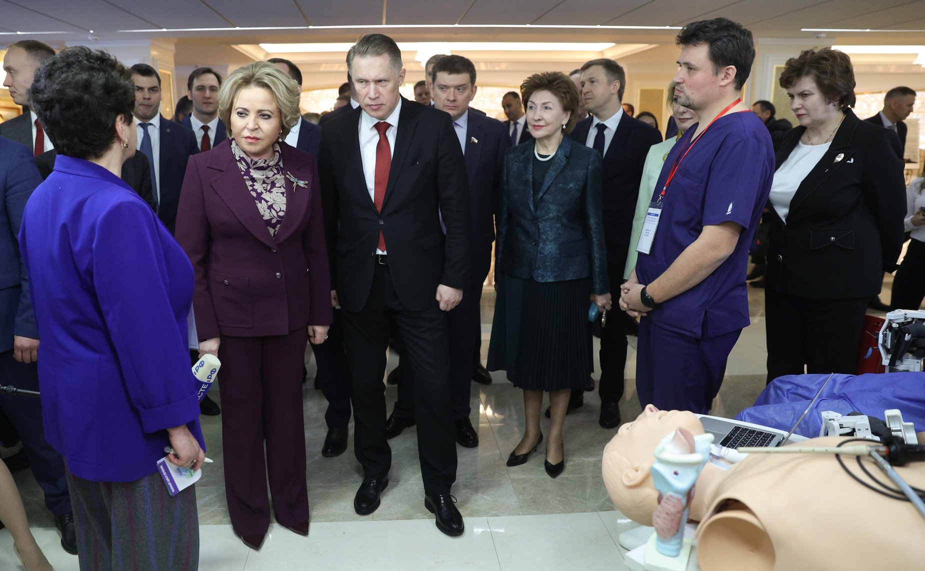 Торжественное открытие выставки достижений здравоохранения в сфере охраны здоровья матери и ребенка