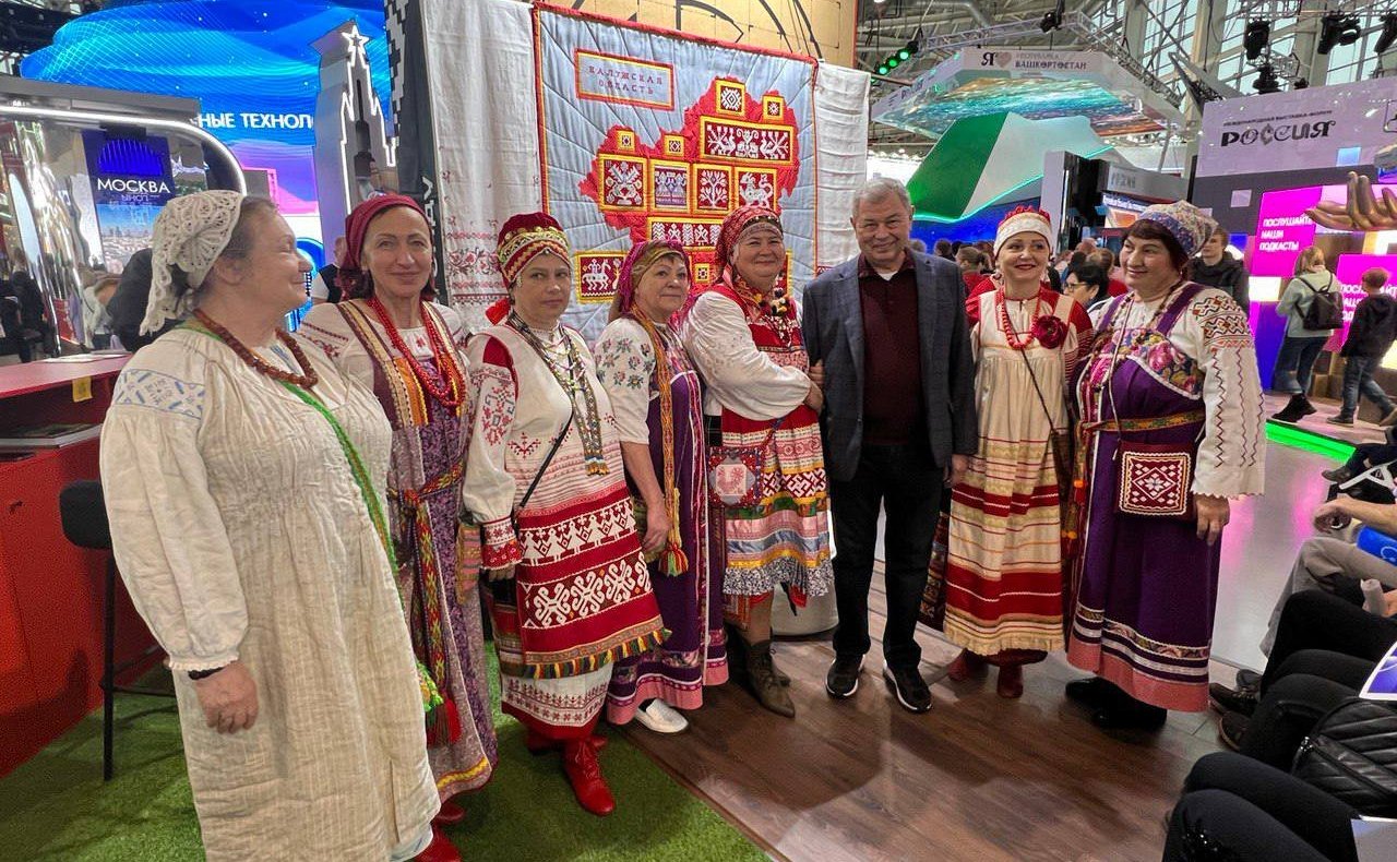 Анатолий Артамонов принял участие в открытии Дня Кисловодска на Международной выставке-форуме «Россия»