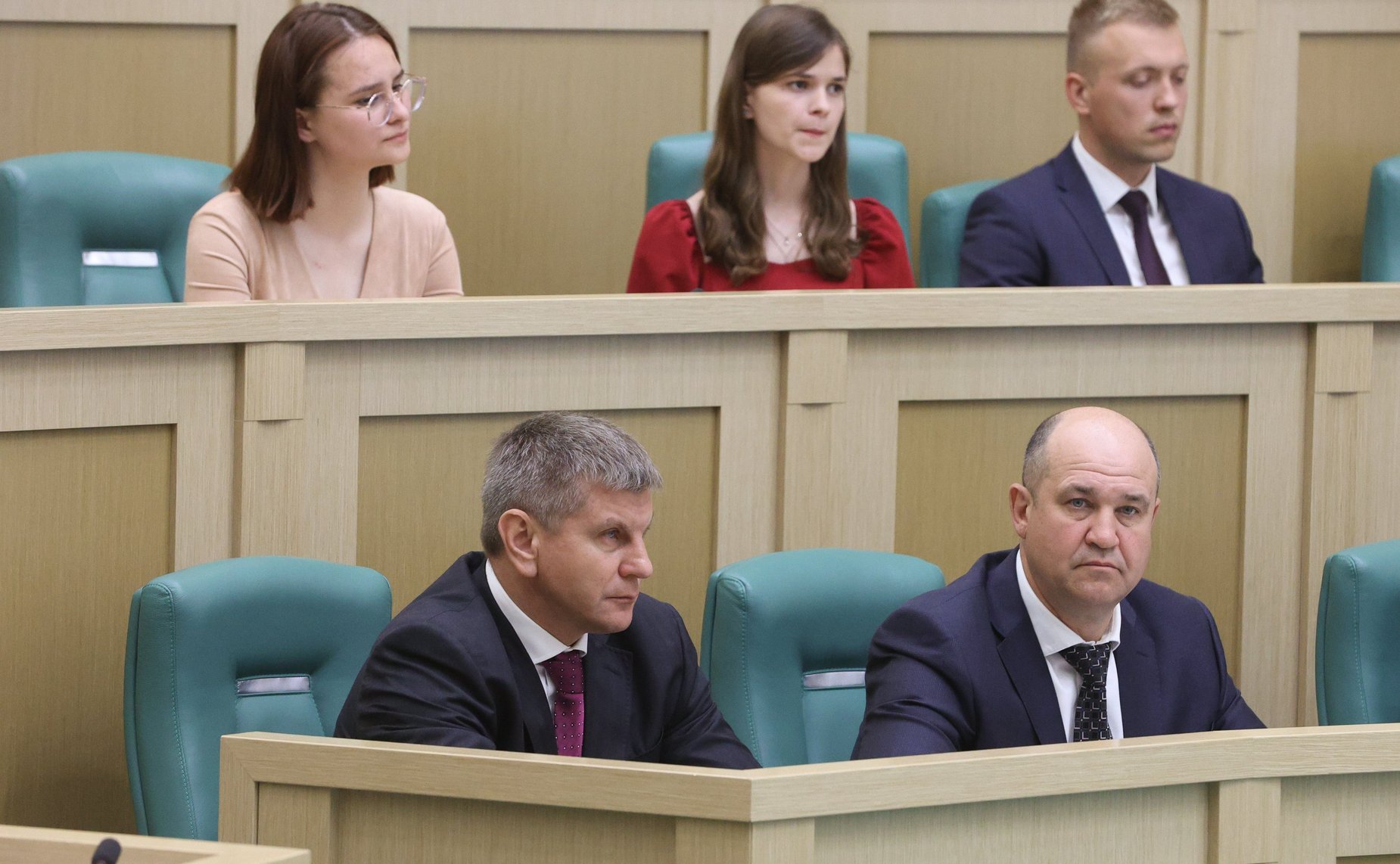 Пленарное заседание Х Парламентских встреч в рамках ХХХ Международных образовательных чтений «К 350-летию со дня рождения Петра I: секулярный мир и религиозность»