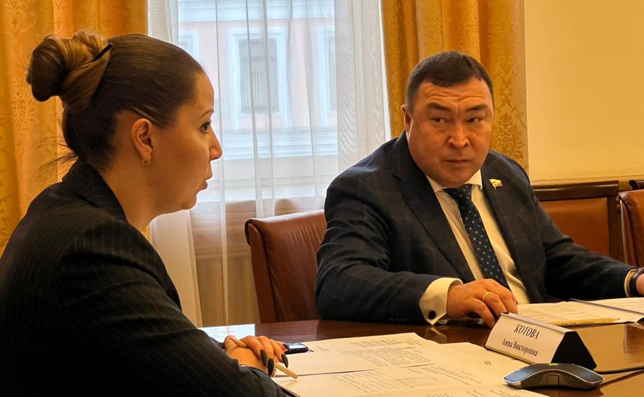 Александр Новьюхов принял участие в заседании Совета по вопросам коренных малочисленных народов Севера и Сибири при полномочном представителе Президента РФ в Уральском Федеральном округе