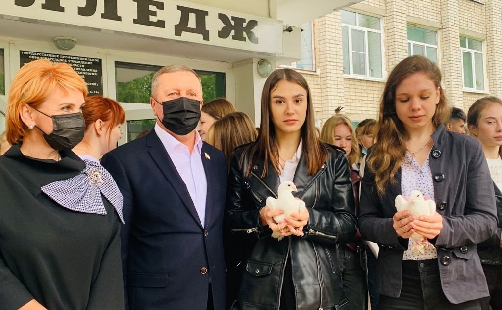 Сергей Березкин в День солидарности в борьбе с терроризмом принял участие в мемориальном мероприятиях, прошедших в регионе