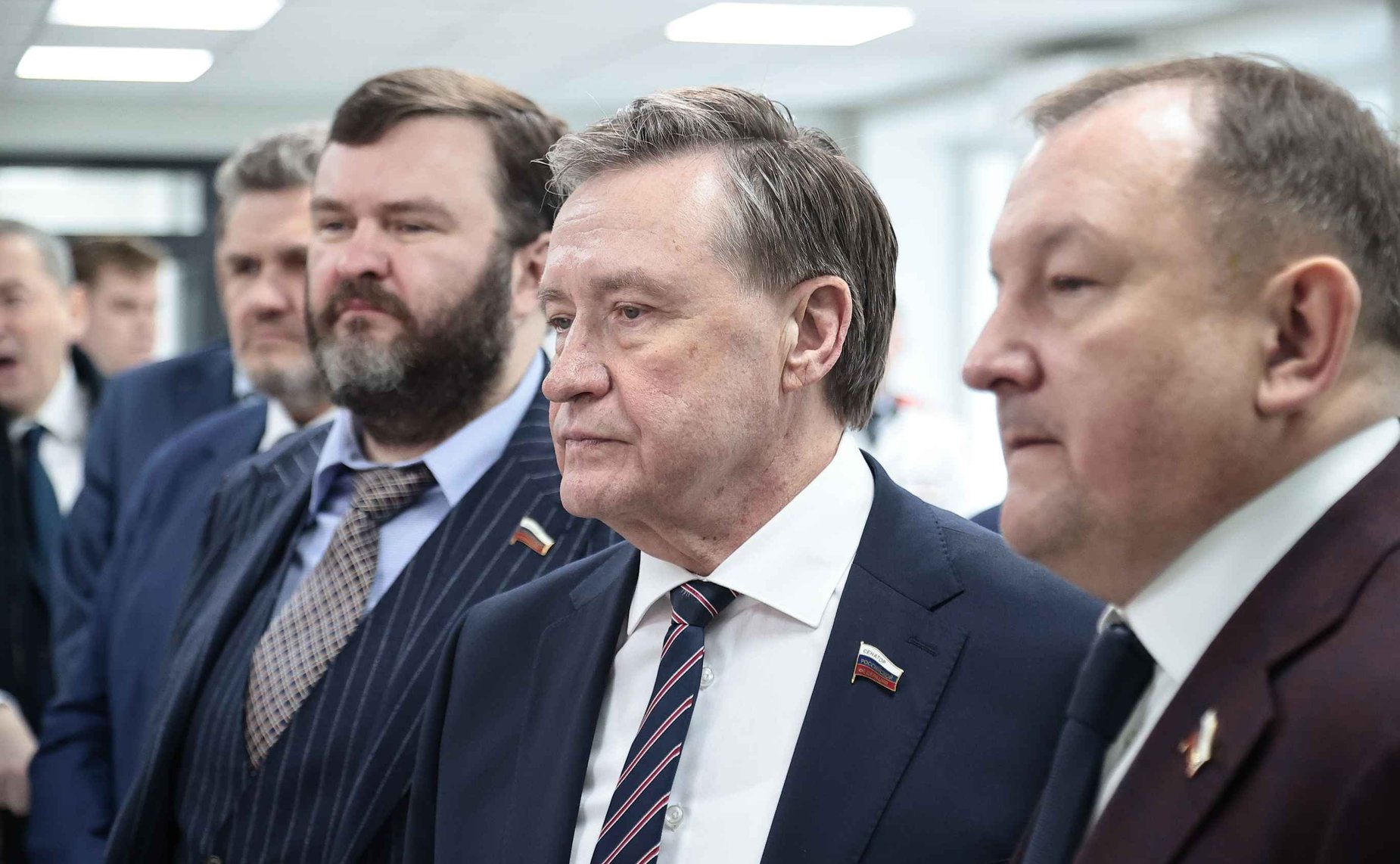 В ходе поездки сенаторам презентовали новую модель автомобиля, который разработан на Ульяновском автомобильном заводе