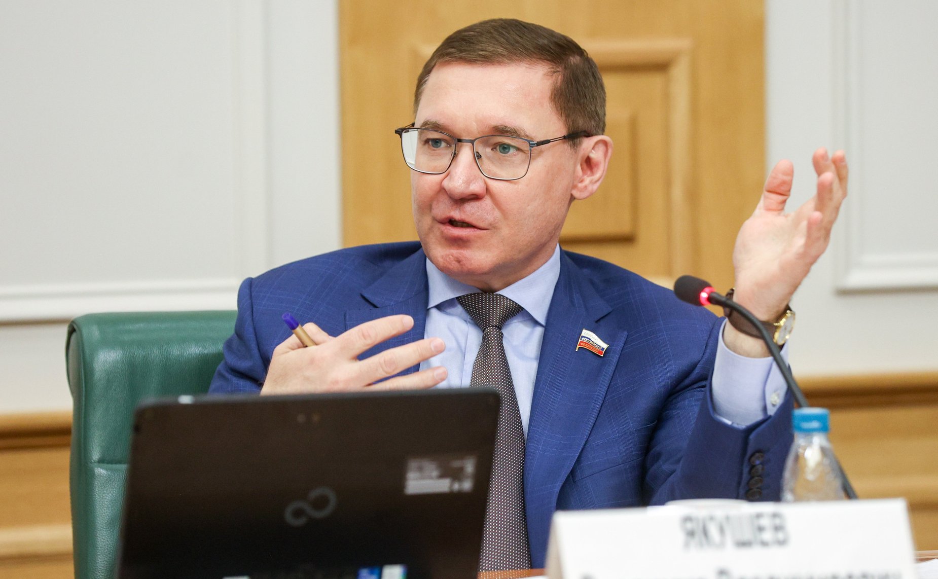 Владимир Якушев