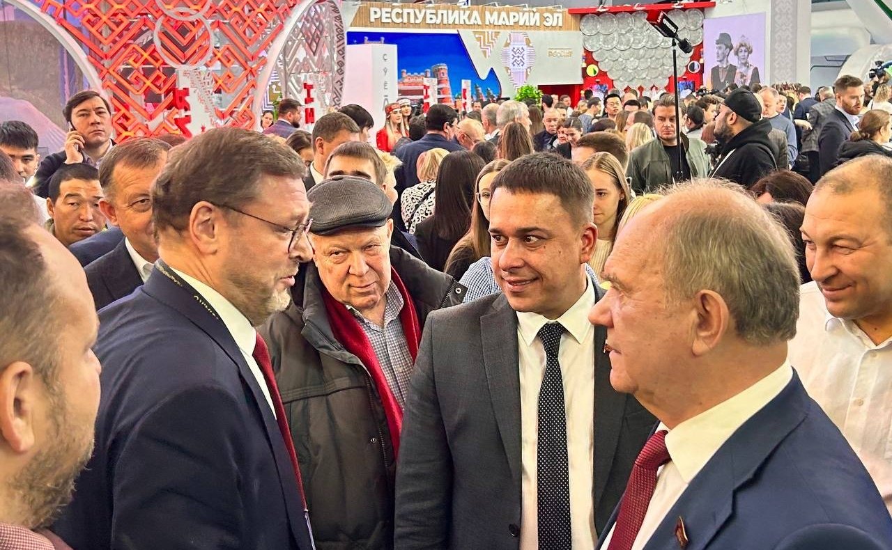 Айрат Гибатдинов и Сергей Рябухин приняли участие в открытии экспозиции Ульяновской области в рамках выставки-форума «Россия» на ВДНХ