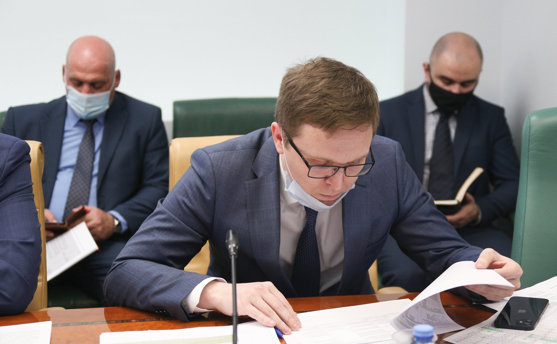 Круглый стол Комитета СФ по экономической политике совместно с Комитетами СФ по федеративному устройству, региональной политике, МСУ и делам Севера и по бюджету и финансовым рынкам