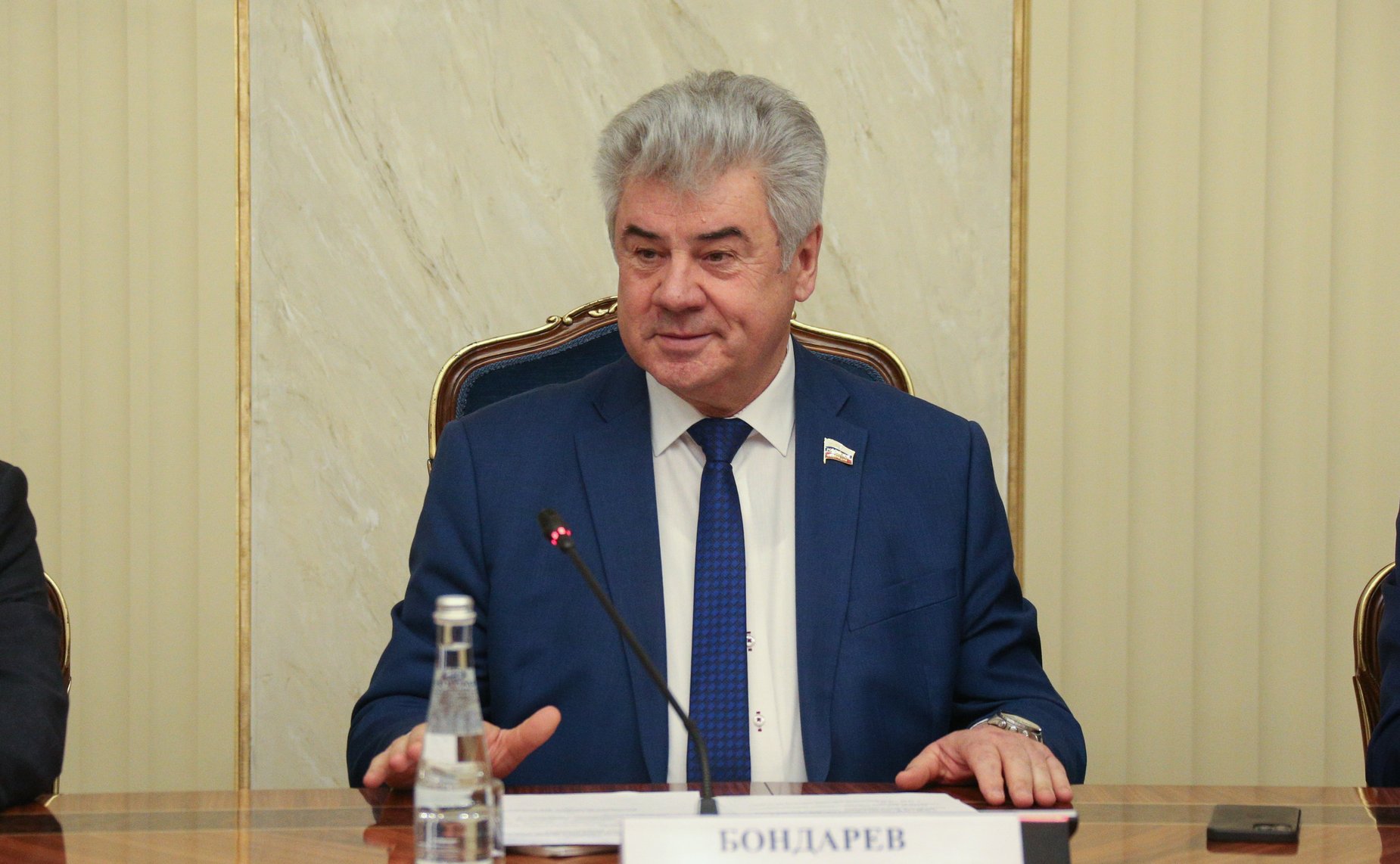 Виктор Бондарев