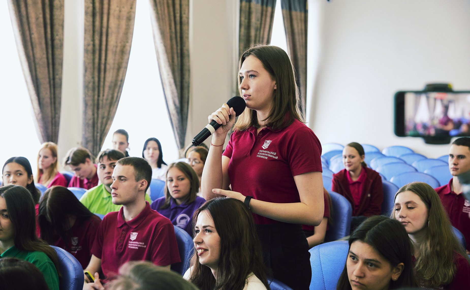 Александр Карлин в ходе региональной недели встретился с педагогическим коллективом и студентами Барнаульского кооперативного техникума Алтайского крайпотребсоюза