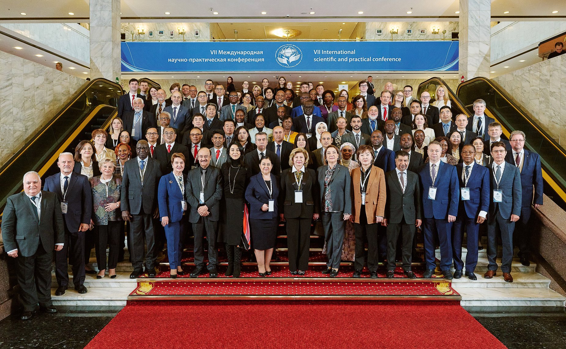 Председатель Комитета СФ по конституционному законодательству и государственному строительству Андрей Клишас принял участие в VII Международной научно-практической конференции «Проблемы защиты прав человека: обмен лучшими практиками омбудсменов»