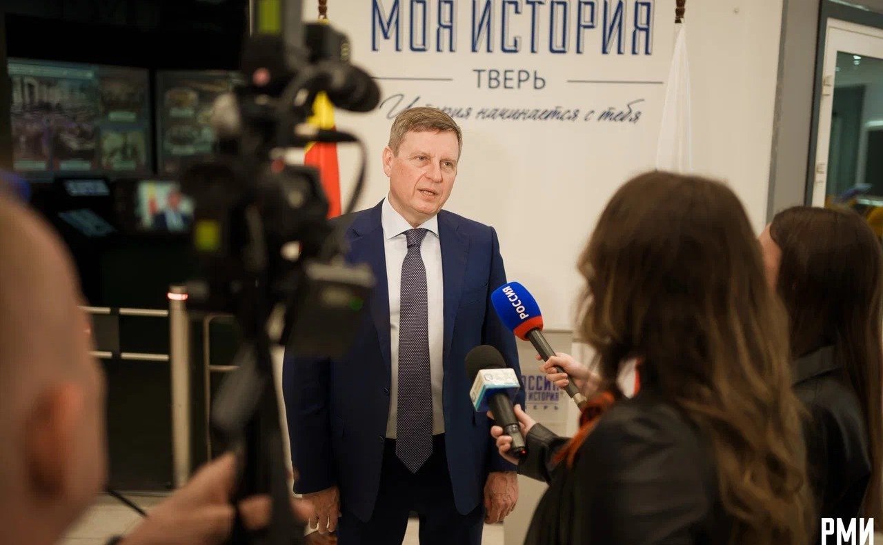 Андрей Епишин вручил награды победителям VII Межрегионального фестиваля детско-юношеского кино «Мы нашей памяти верны»