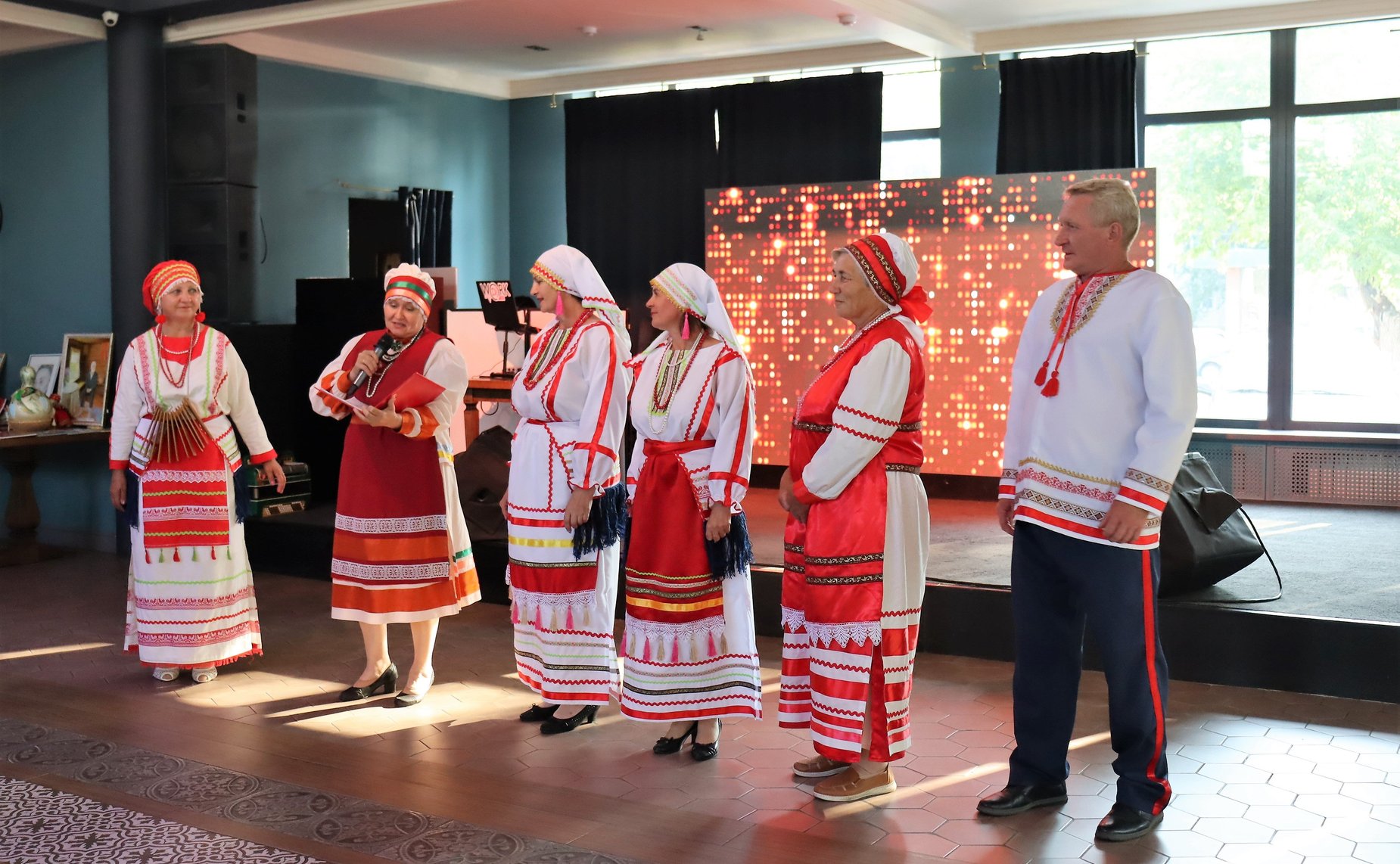 Маргарита Павлова приняла участие в работе челябинской межкультурной гостиной и встретилась с представителями мордовской национальности