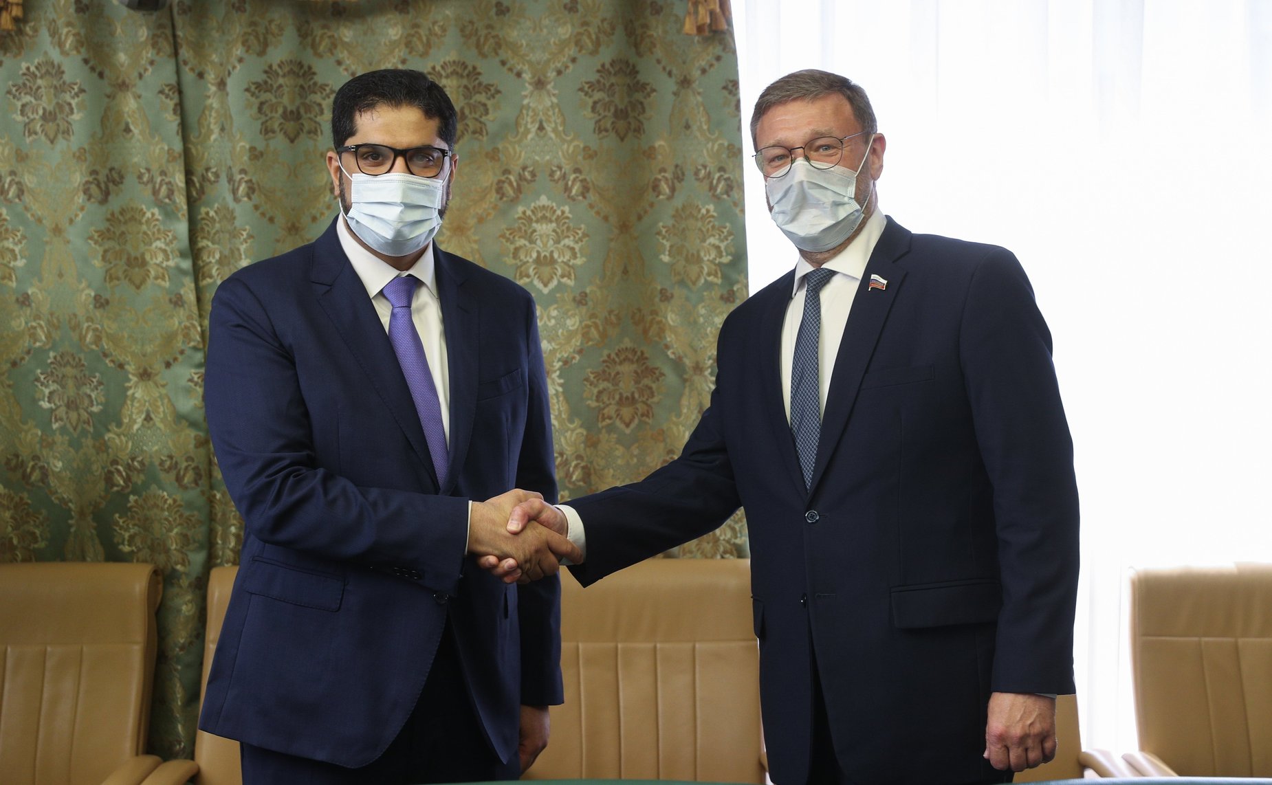 Заместитель Председателя СФ Константин Косачев провел встречу с Чрезвычайным и Полномочным Послом Объединенных Арабских Эмиратов в РФ