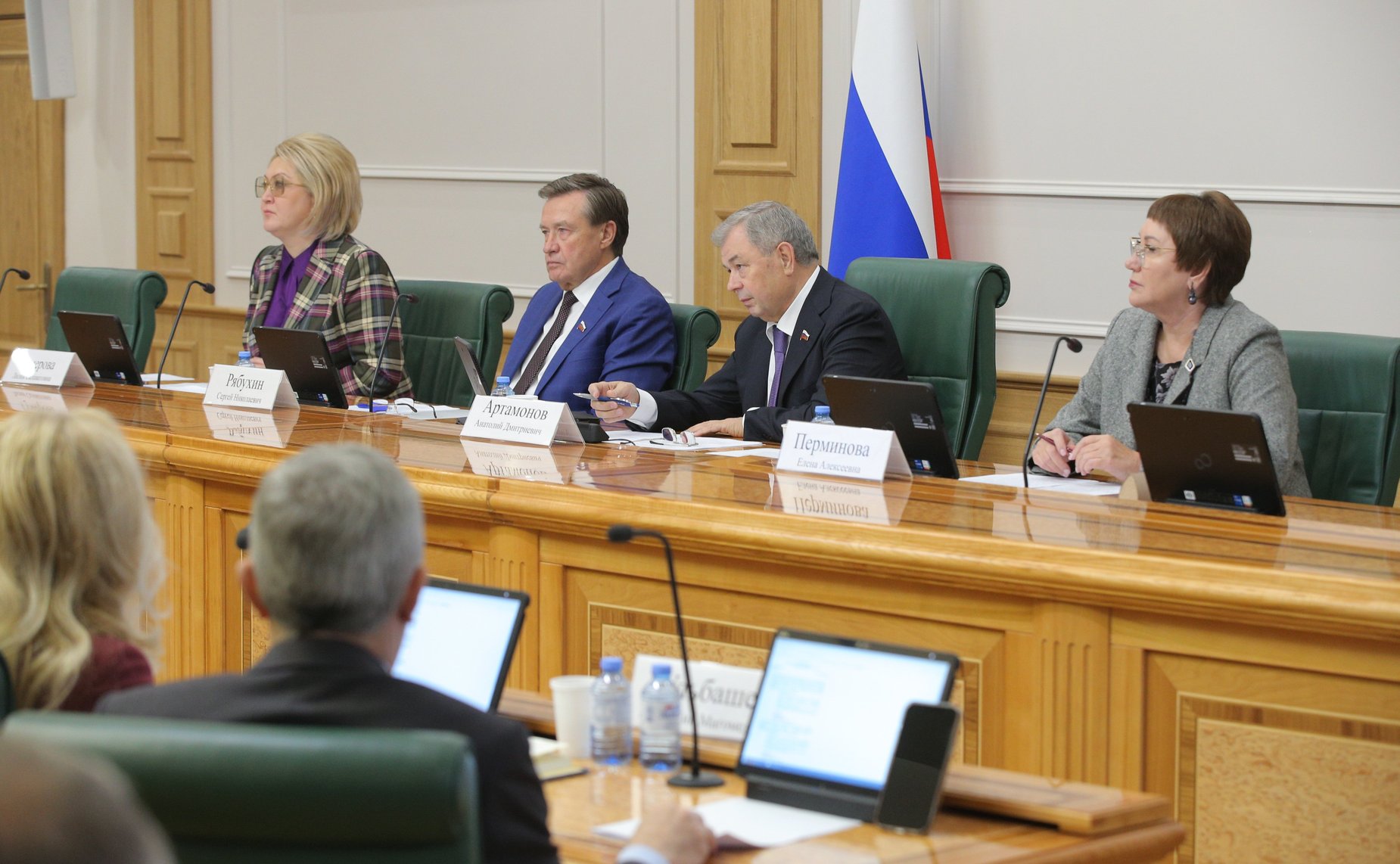 Заседание Комитета СФ по бюджету и финансовым рынкам