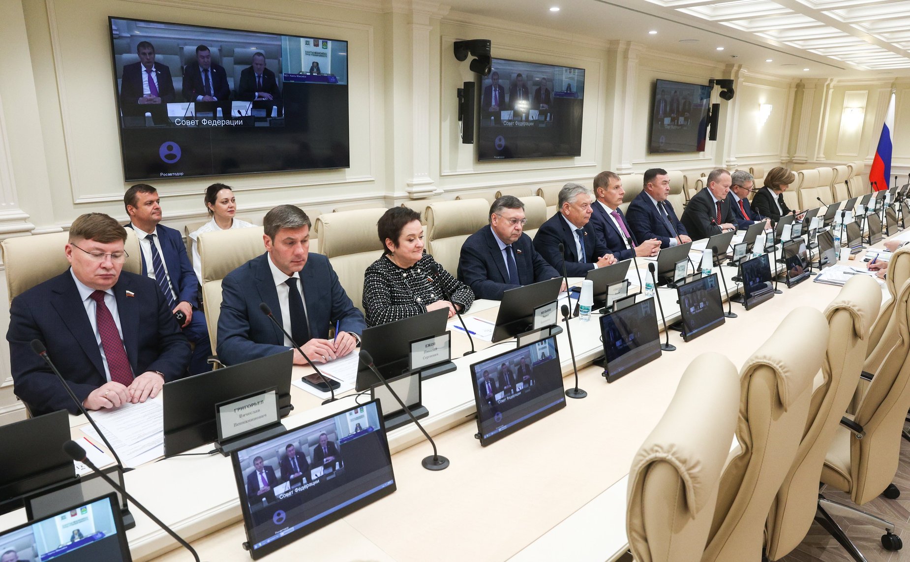 Совещание «О совершенствовании системы требований к эксплуатационному состоянию дорог общего пользования в зимний период в условиях северных и приравненных к ним территорий»