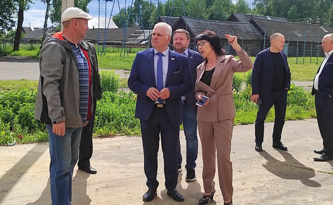 Сергей Мартынов оценил ход капитального ремонта в школах Параньгинского района