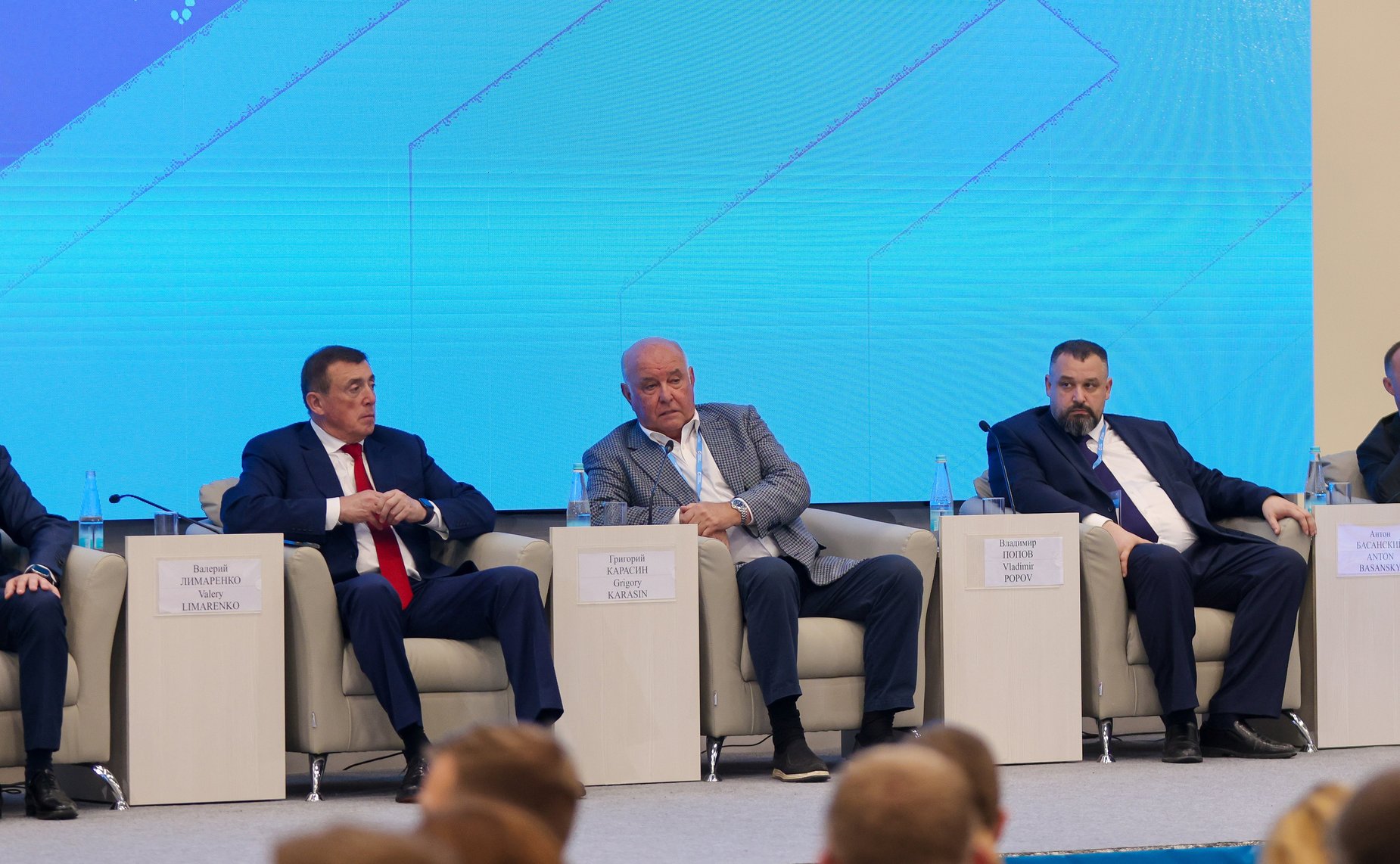 Председатель Комитета СФ по международным делам Григорий Карасин в ходе работы в регионе принял участие в пленарном заседании Международного форума беспилотных аппаратов всех сред «Крылья Сахалина»