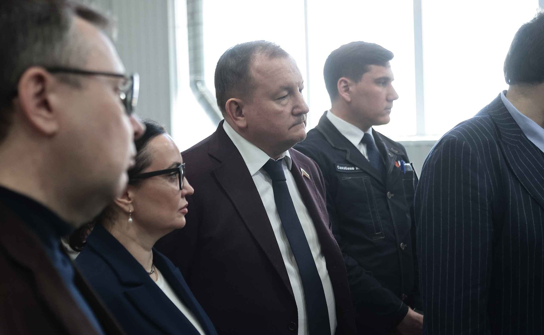 В ходе поездки сенаторам презентовали новую модель автомобиля, который разработан на Ульяновском автомобильном заводе