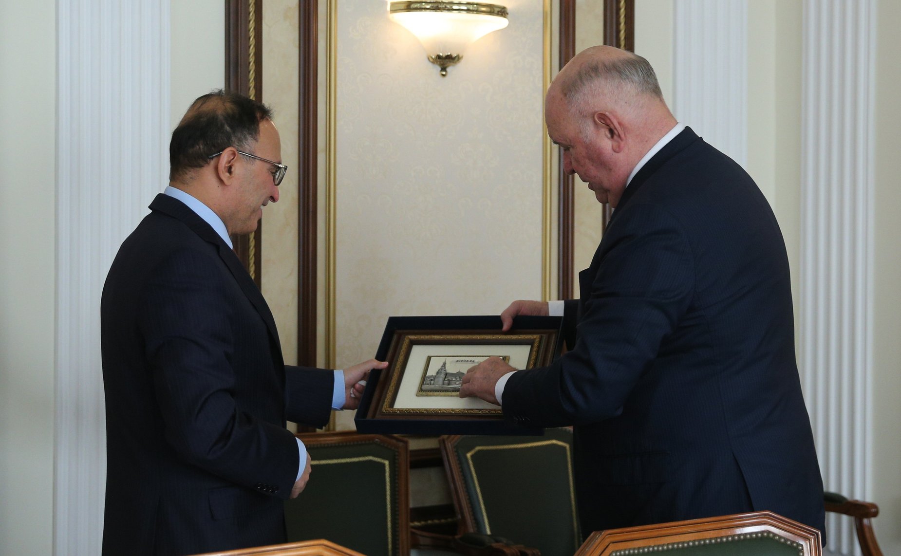 Встреча председателя Комитета Совета Федерации по международным делам Григория Карасина с Чрезвычайным и Полномочным Послом Государства Кувейт в РФ