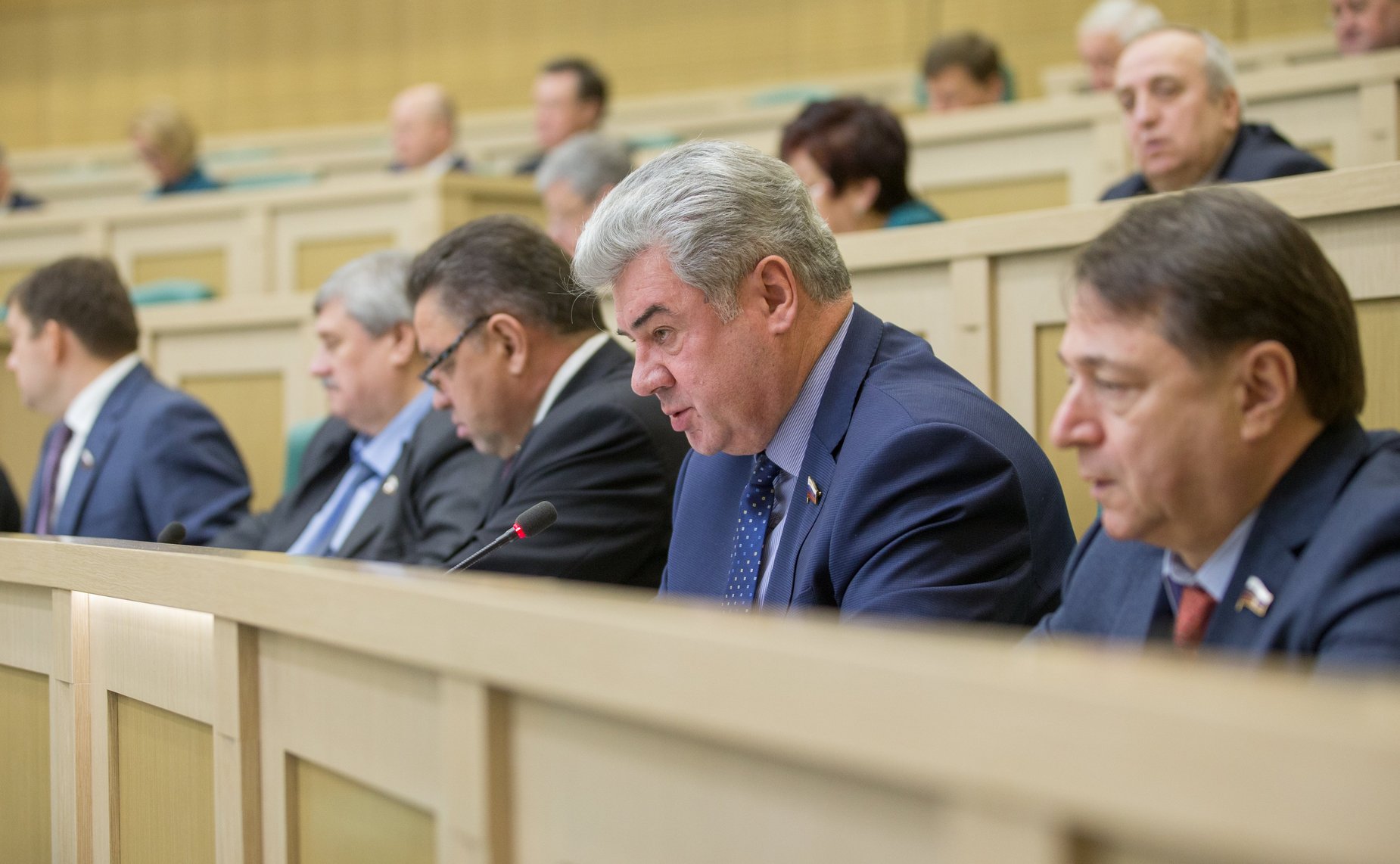 В. Бондарев