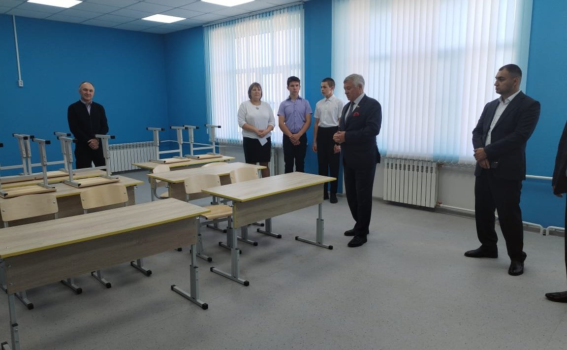 Сергей Михайлов принял участие в торжественном открытии школы после капитального ремонта в селе Тохтор Акшинского округа