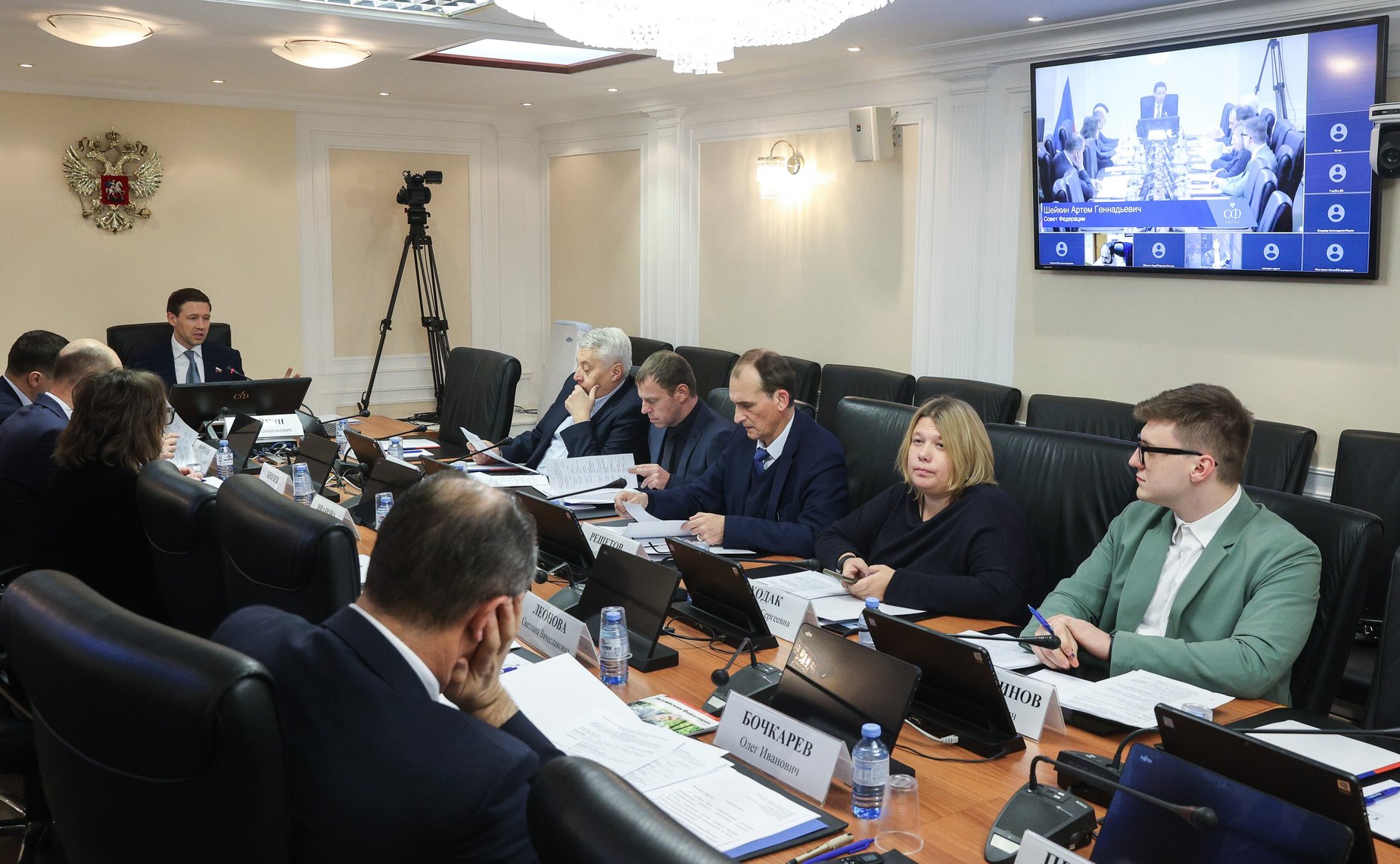 Круглый стол «Правовые аспекты обеспечения снижения зависимости от иностранных технологий и программного обеспечения. Развитие российского производства электронных компонентов, в том числе микрочипов»