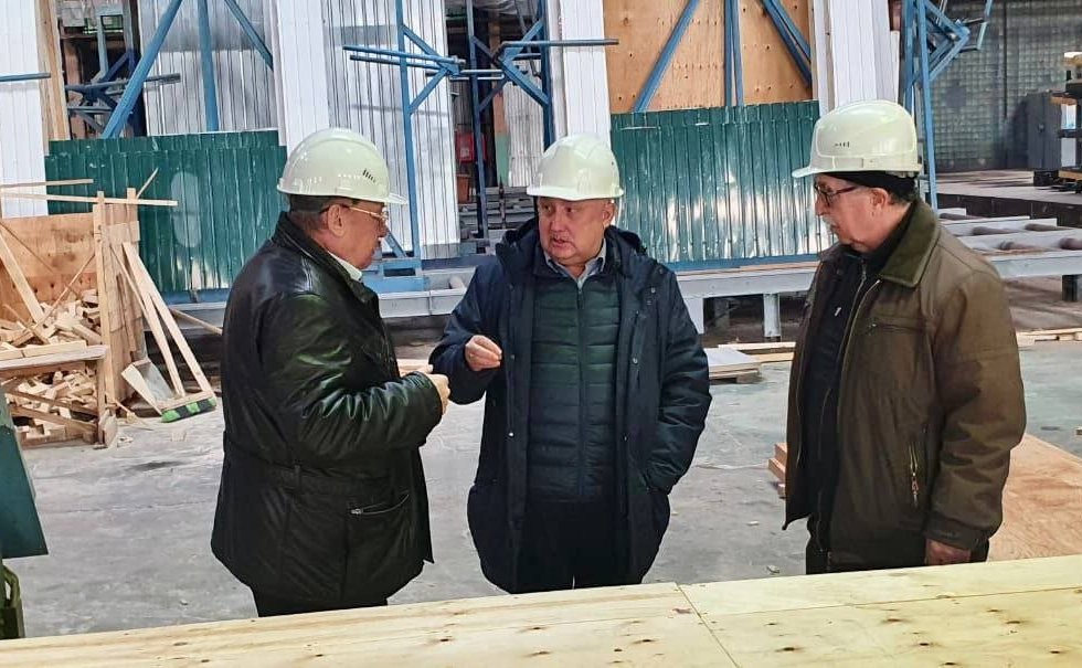 Андрей Базилевский провел заседание рабочей группы по созданию быстровозводимых конструкций объектов отдыха детей и их оздоровления в регионе