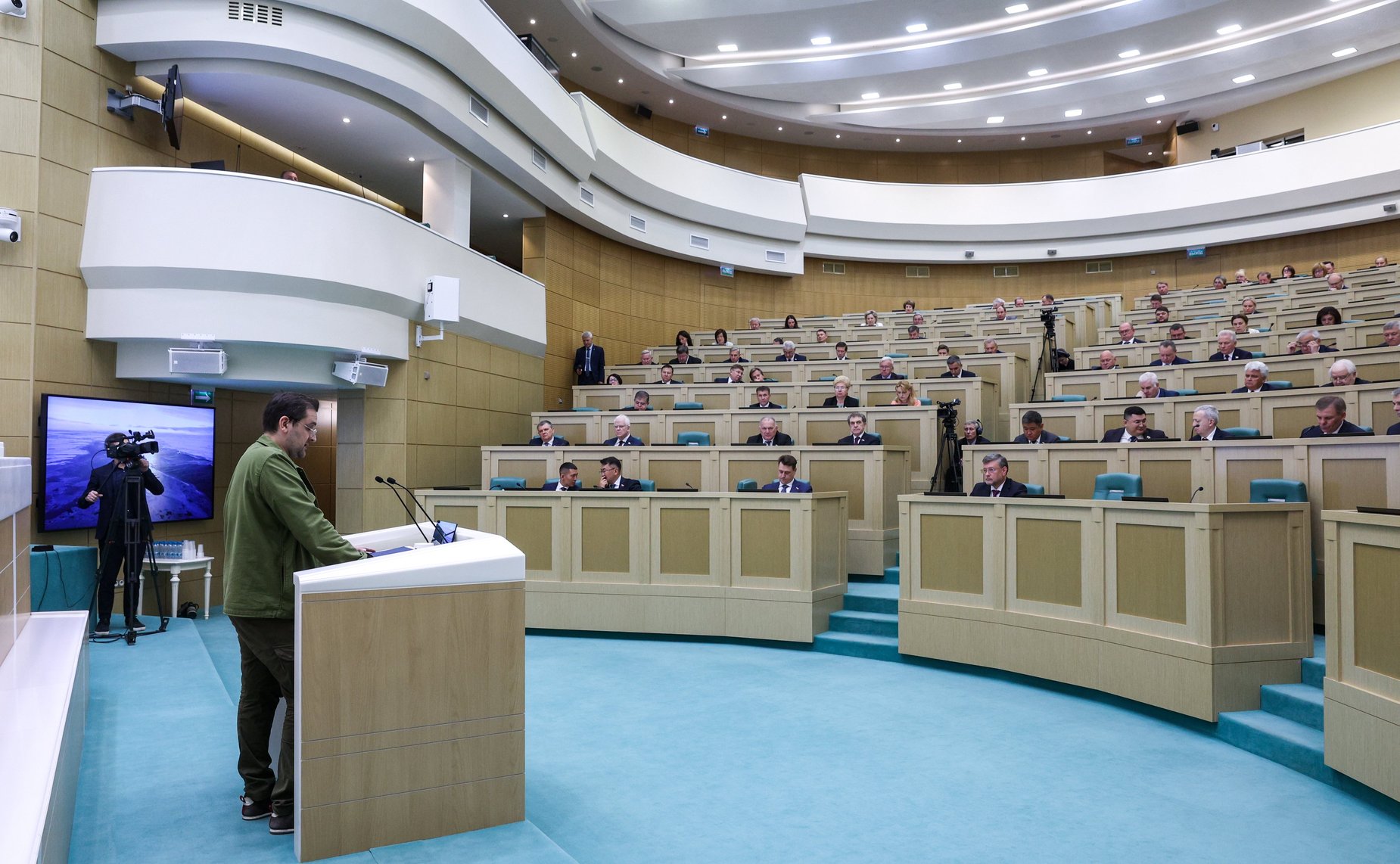 Директор Арктического и антарктического научно-исследовательского института Александр Макаров