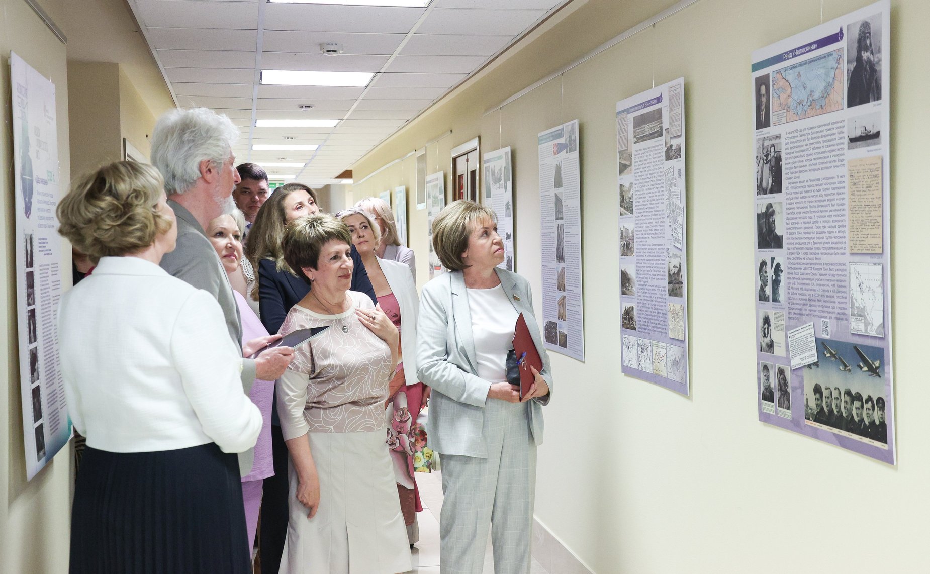 Открытие выставки, посвященной 90-летию начала освоения Арктики