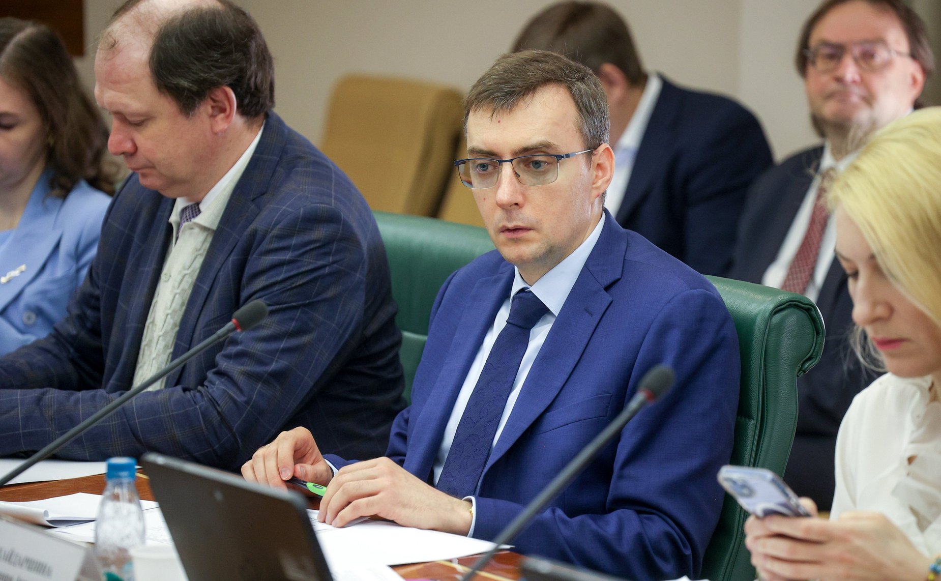 Круглый стол Комитета СФ по международным делам на тему «Международно-правовые инструменты по противодействию западным санкциям в финансово-экономической сфере»