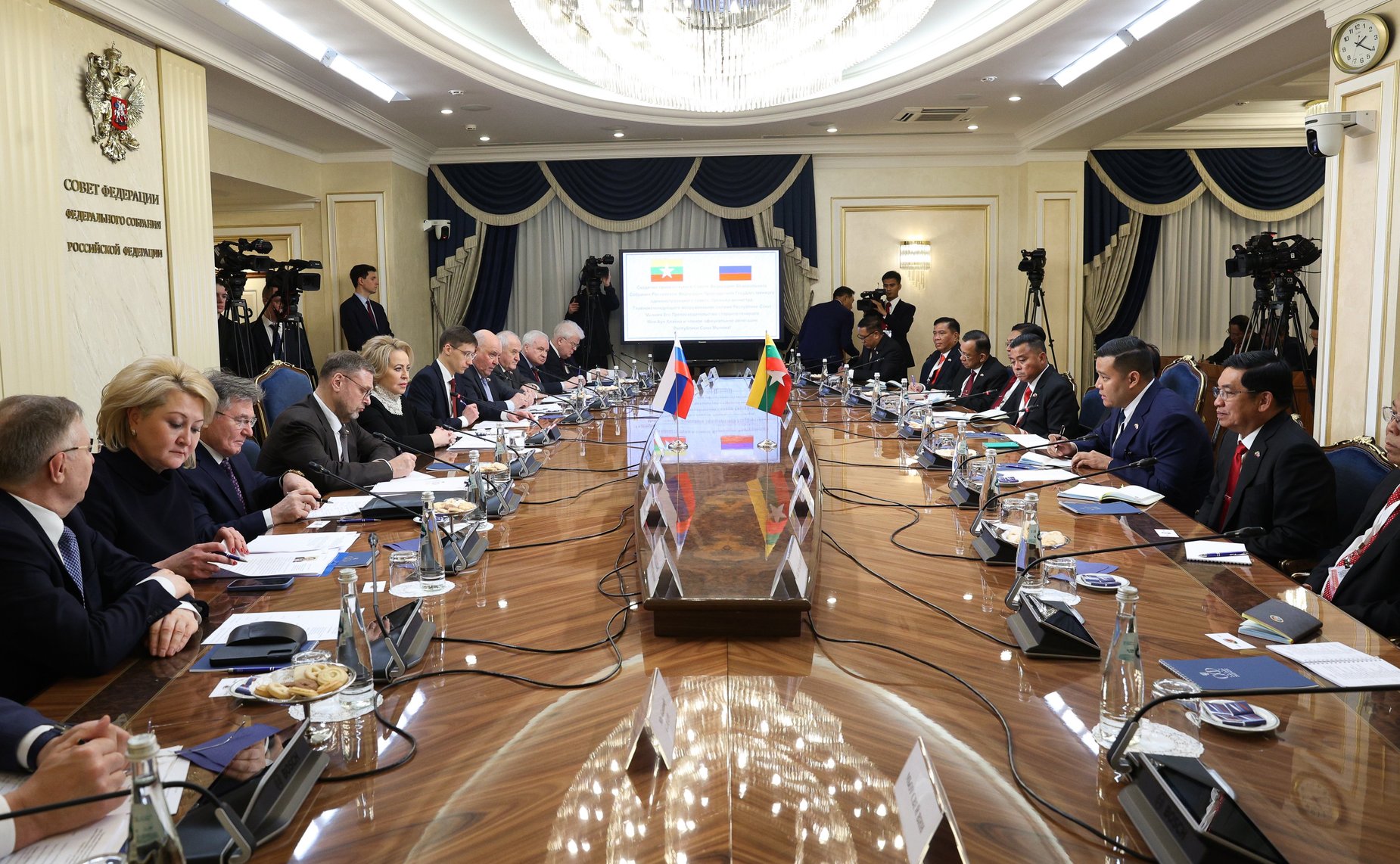 Валентина Матвиенко провела встречу с Премьер-министром Республики Союз Мьянма Мин Аун Хлайном