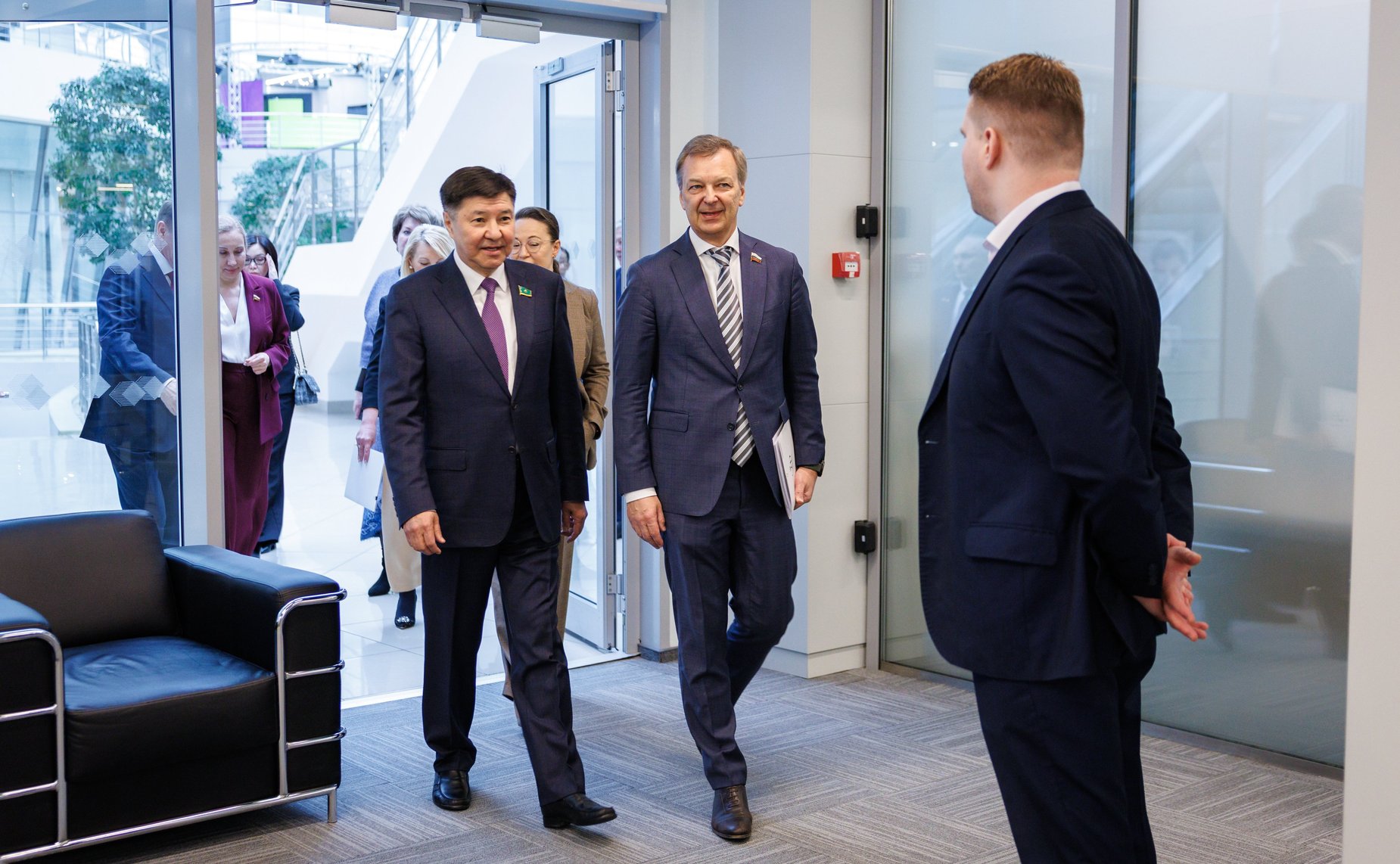 Участники заседания Комиссии по сотрудничеству между Советом Федерации и Сенатом Парламента Республики Казахстан посетили Центр управления регионом