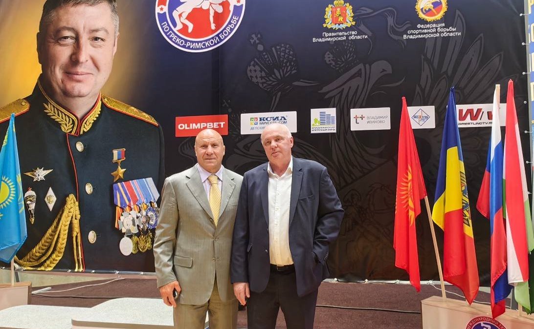 Андрей Шохин принял участие в церемонии открытия соревнований. Памятное событие собрало сослуживцев Героя России, представителей областной власти, силовых ведомств и спортивной общественности, именитых борцов