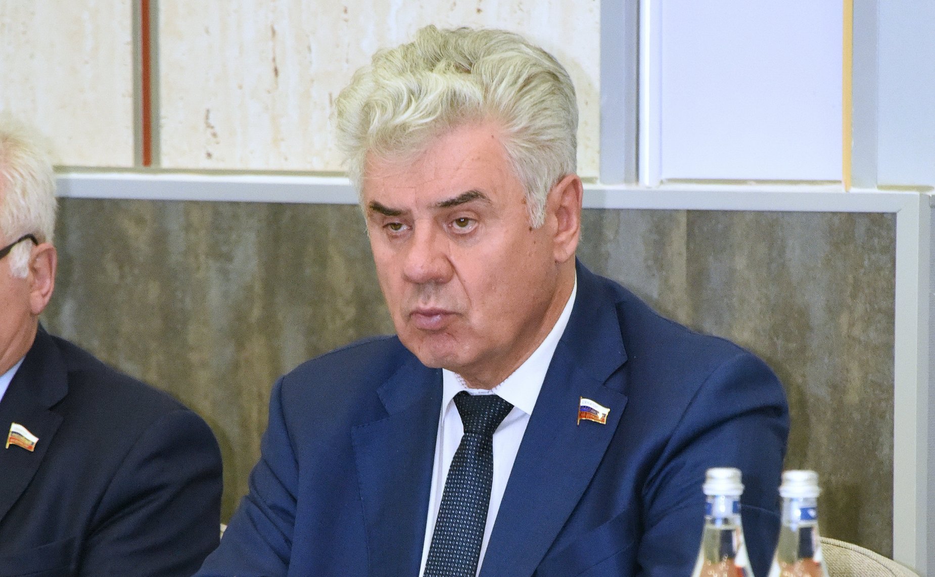 Виктор Бондарев