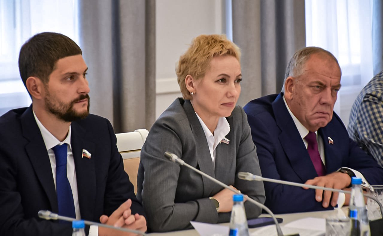 Сенаторы РФ приняли участие в заседании Межпарламентской комиссии Совета Федерации и Совета Республики Национального собрания Республики Беларусь по межрегиональному сотрудничеству