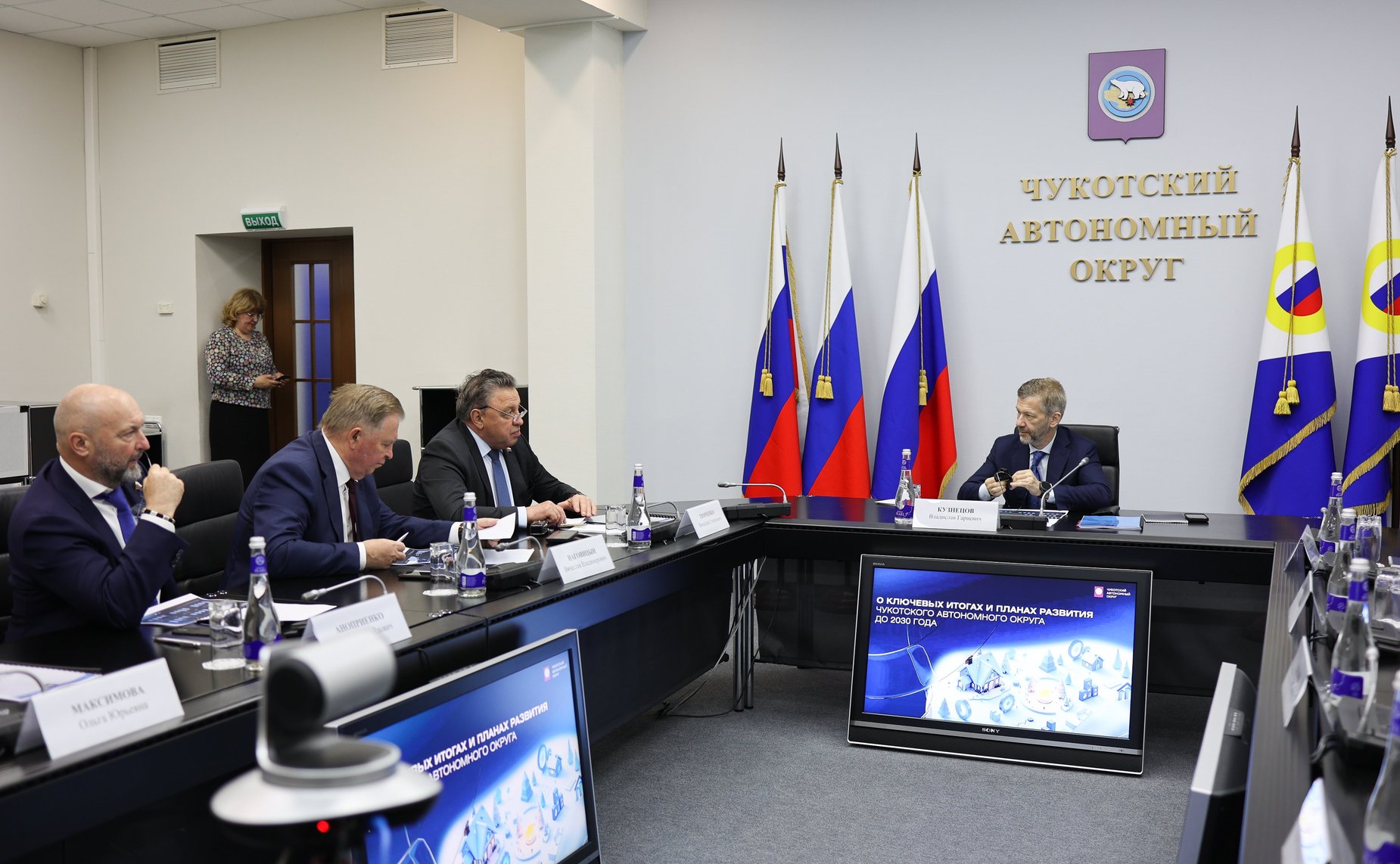 Сенаторы провели встречу с губернатором Чукотского АО Владиславом Кузнецовым