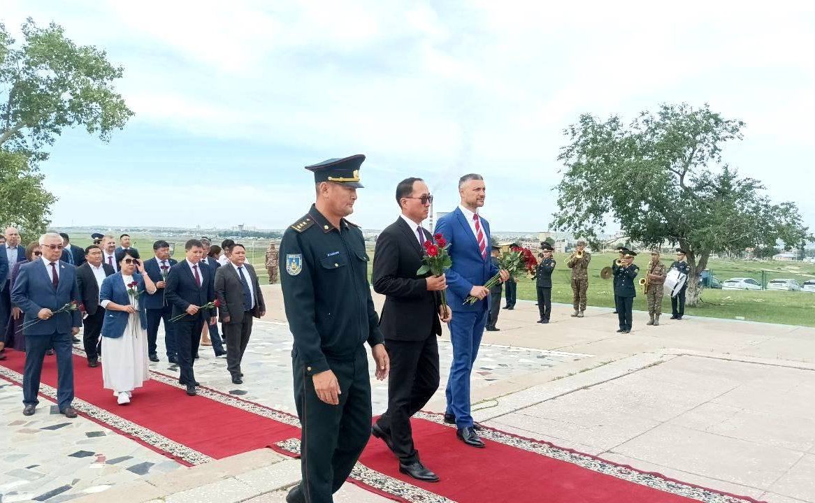 Баир Жамсуев в составе официальной делегации Забайкальского края совершил визит в Дорнод (Восточный) аймак Монголии