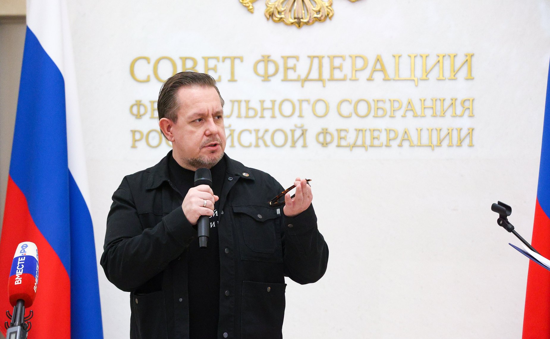 Открытие в Совете Федерации выставки работ победителей и участников первого сезона Конкурса современного плакатного искусства им. С. Ефремова «Время смыслов 20:25»