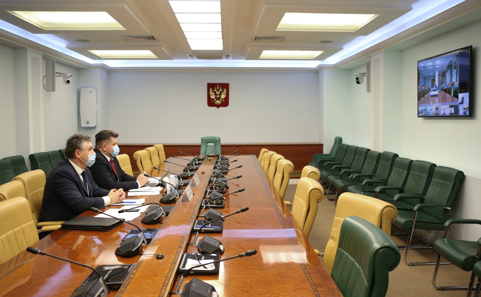 «Круглый стол» на тему «Законодательное обеспечение работы предприятий минерально-сырьевого комплекса в условиях экономических угроз»