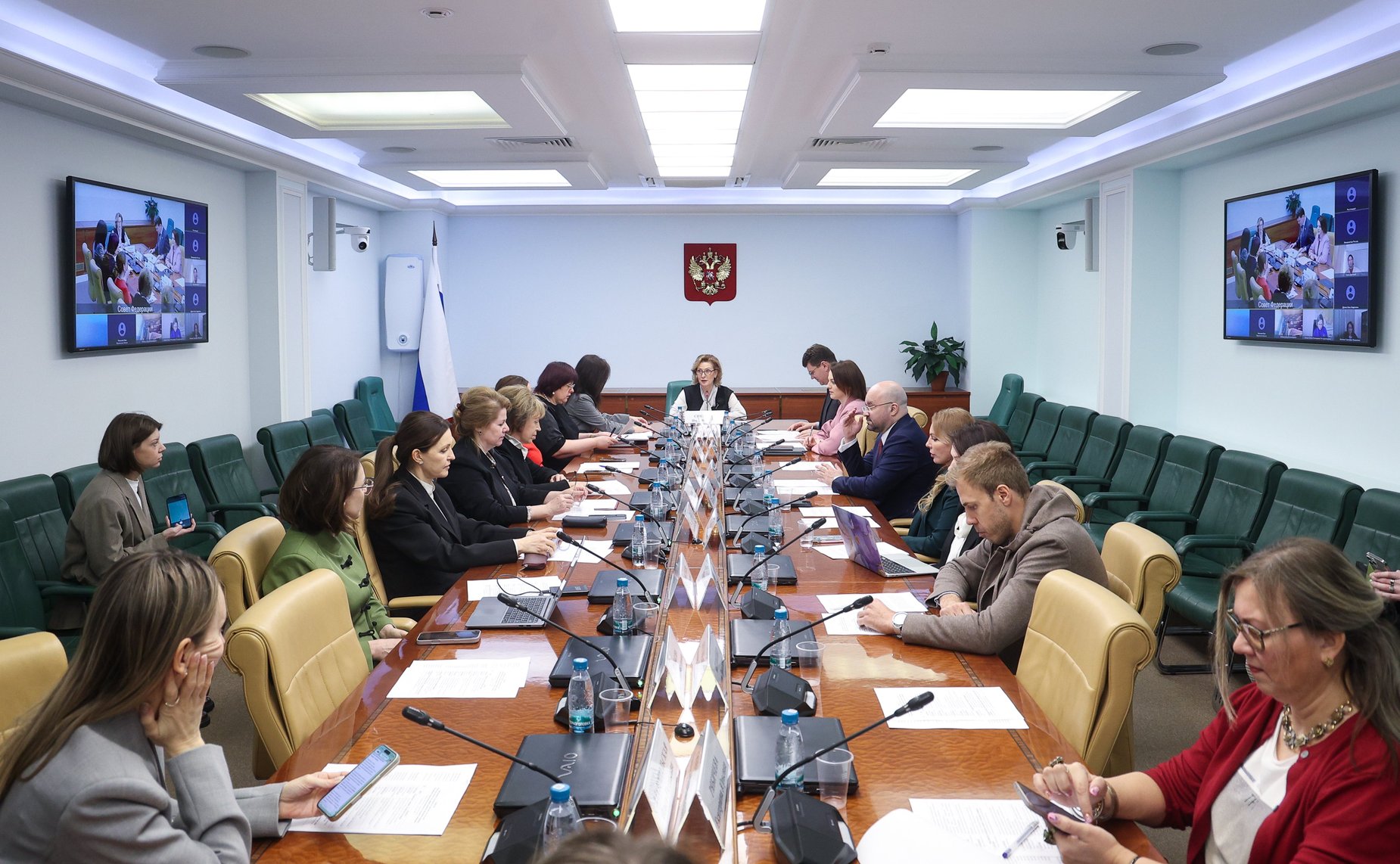 Круглый стол на тему «Индустрия красоты как драйвер развития креативной экономики. Продвижение национальной идентичности и развитие инноваций»