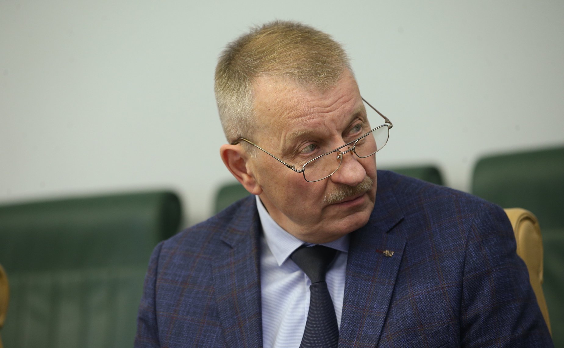 Заместитель председателя Комитета СФ по бюджету и финансовым рынкам Андрей Епишин провел рабочую встречу с представителями предприятий-поставщиков авиационной промышленности